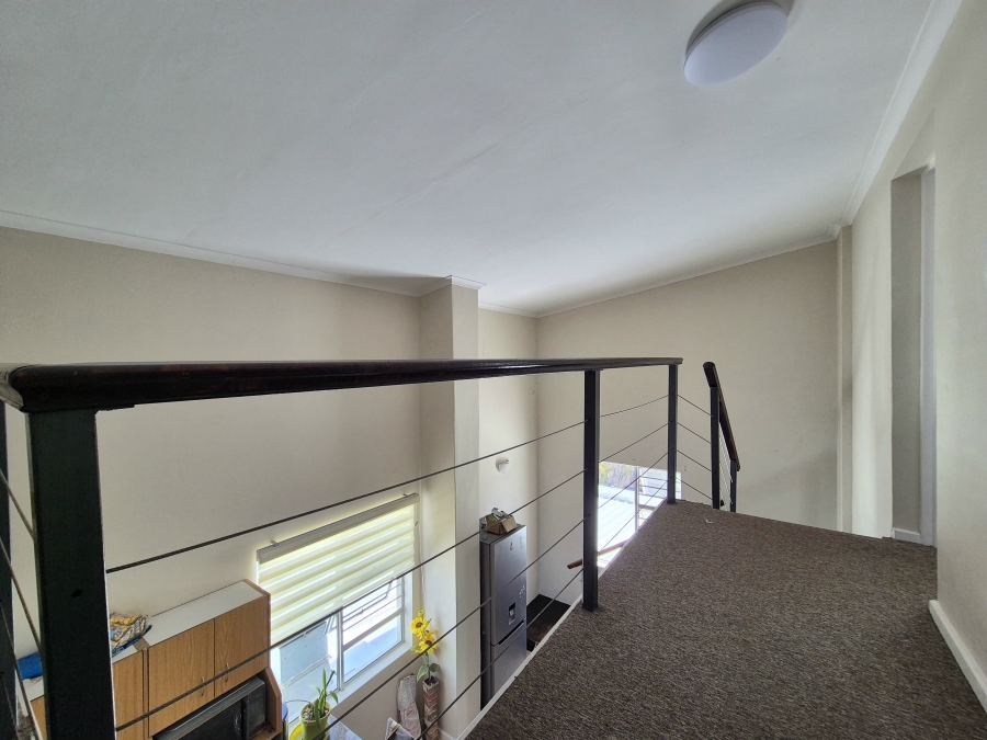 3 Bedroom Property for Sale in Wynberg Western Cape